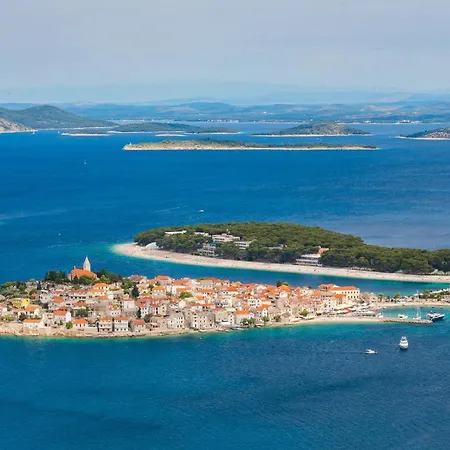 بيت للعطل Danica *